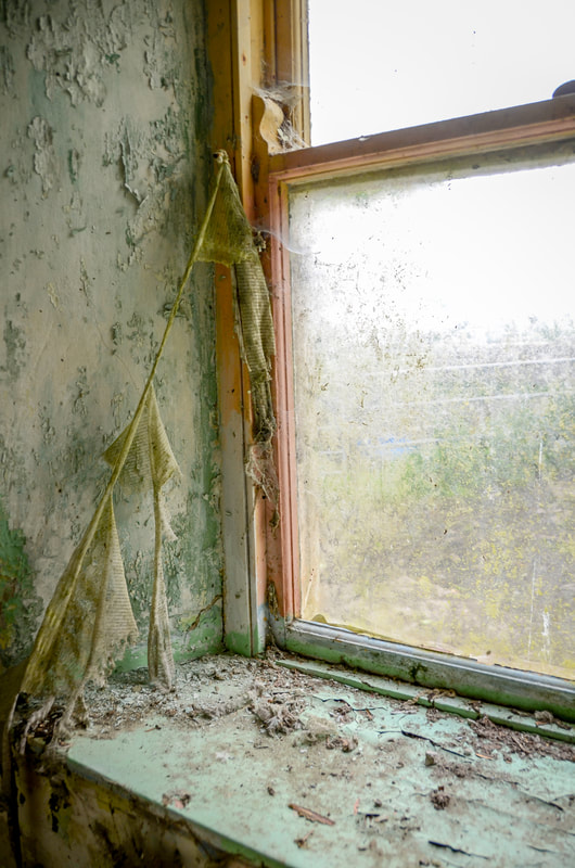 Noted Boston fine art photographer David Lee Black explores abandoned Irish farmhouses in County Clare, Ireland. 